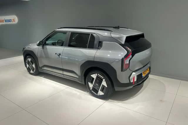 Kia EV3 (2025) thumbnail 3