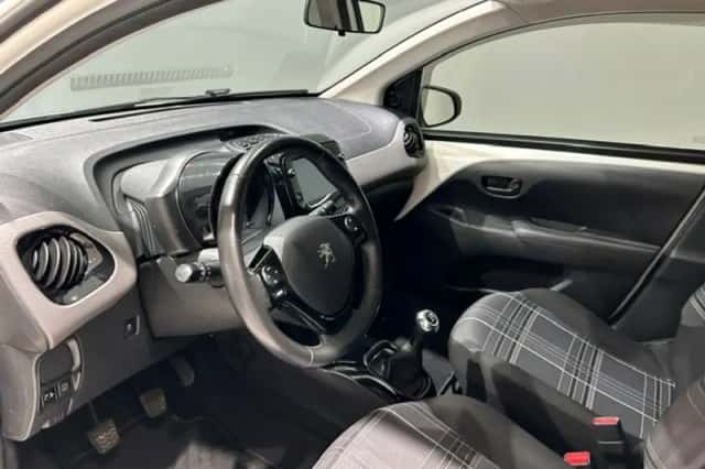 Peugeot 108 (2017) thumbnail 6