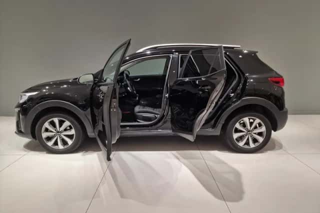 Kia Stonic (2020) thumbnail 2