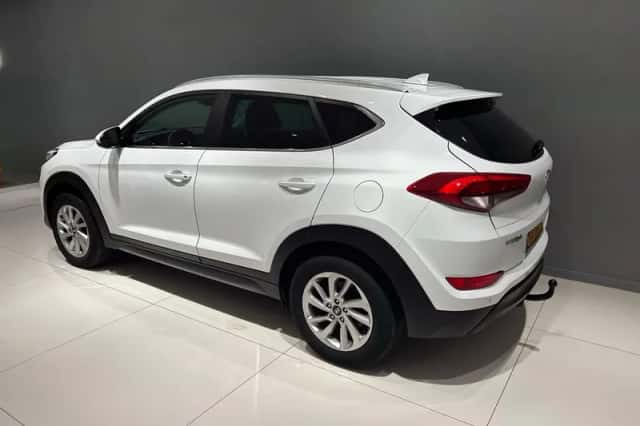 Hyundai Tucson (2017) thumbnail 2