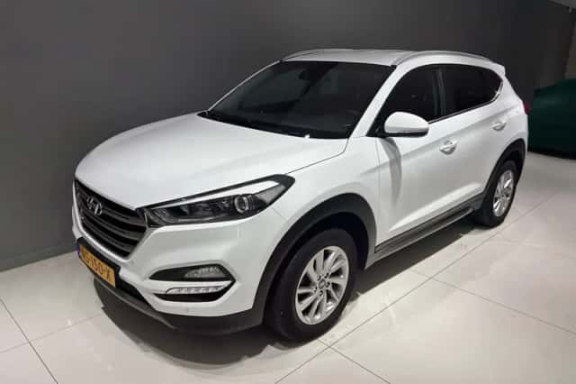 Hyundai Tucson (2017) thumbnail 3