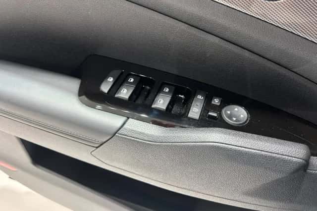 Kia Sportage (2024) thumbnail 6