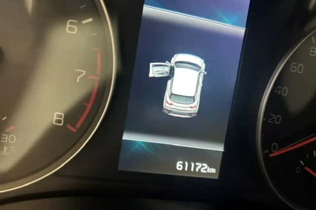Kia Stonic (2021) thumbnail 5