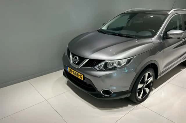 Nissan Qashqai (2016) thumbnail 3