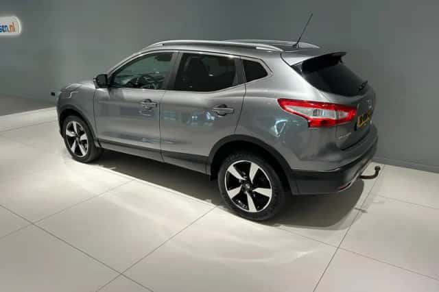 Nissan Qashqai (2016) thumbnail 5