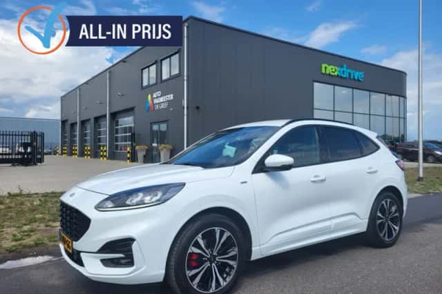 Ford Kuga (2021) thumbnail 1