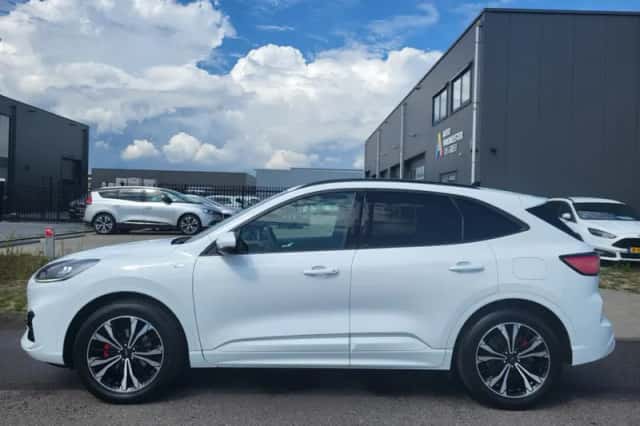 Ford Kuga (2021) thumbnail 6