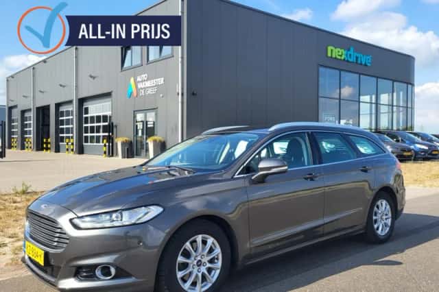Ford Mondeo (2017) thumbnail 2