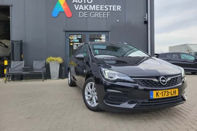 Opel Astra (2021) thumbnail 3
