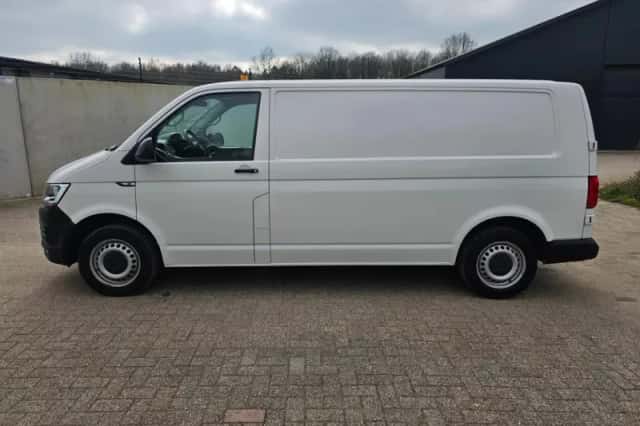 Volkswagen Transporter (2017) thumbnail 6