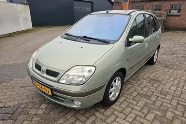 SEAT Mii (2015) thumbnail 6