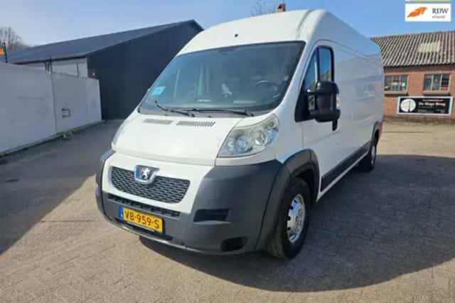Mercedes-Benz Sprinter (2008) thumbnail 3