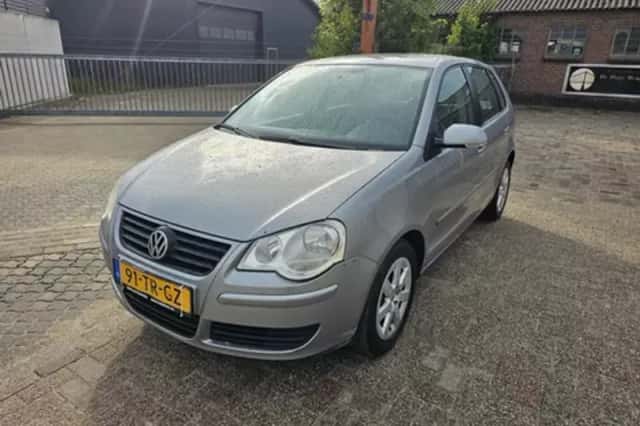 Volkswagen Caddy (2010) thumbnail 5