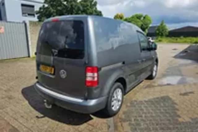 Volkswagen Caddy (2012) thumbnail 2