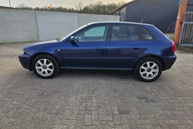 Audi A3 (2000) thumbnail 6