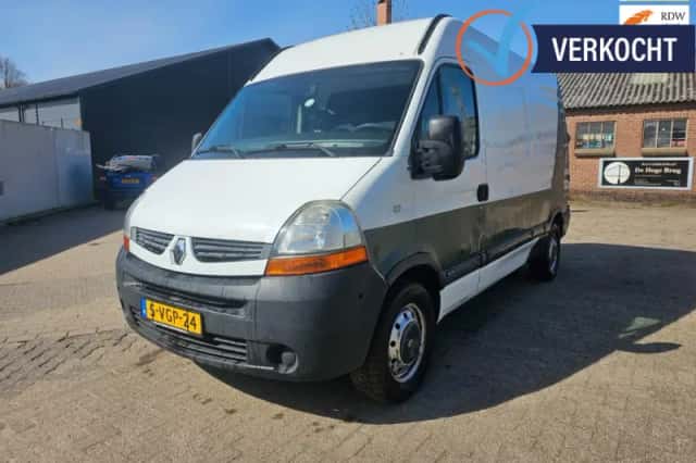 Renault Master (2010) thumbnail 1