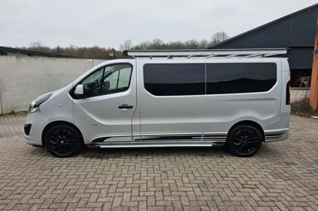 Opel Vivaro (2017) thumbnail 6