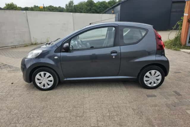Peugeot 107 (2012) thumbnail 6
