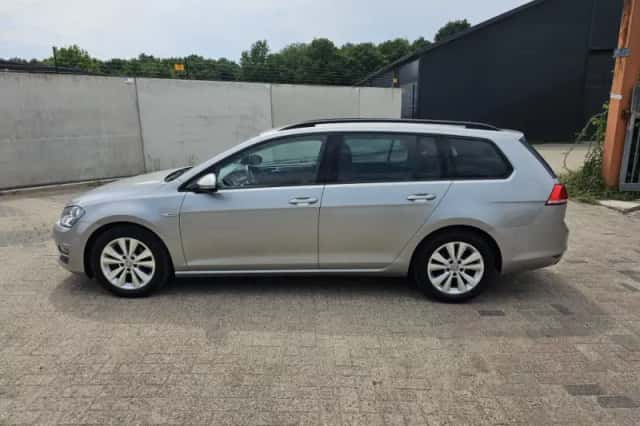 Volkswagen Golf (2016) thumbnail 6