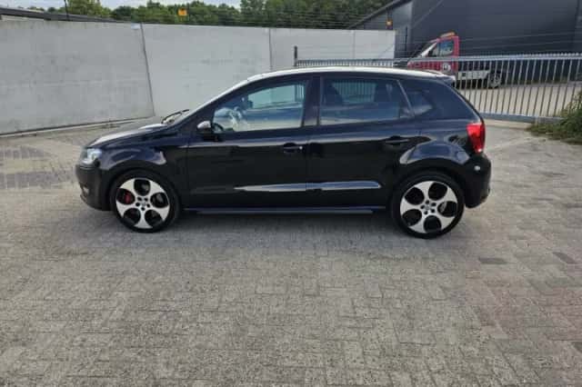Volkswagen Polo (2014) thumbnail 6
