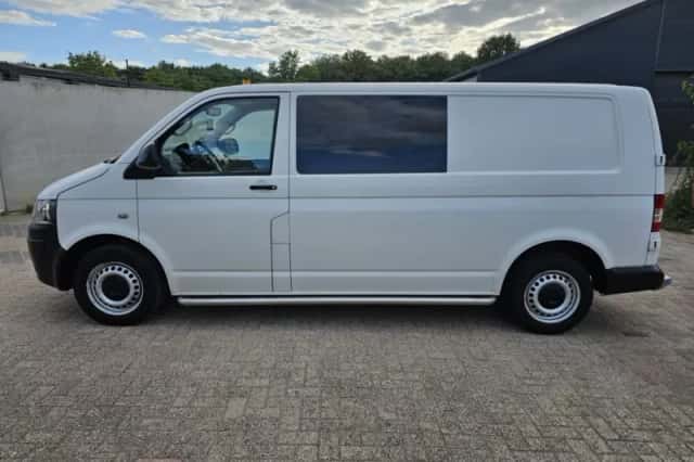 Volkswagen Transporter (2013) thumbnail 6