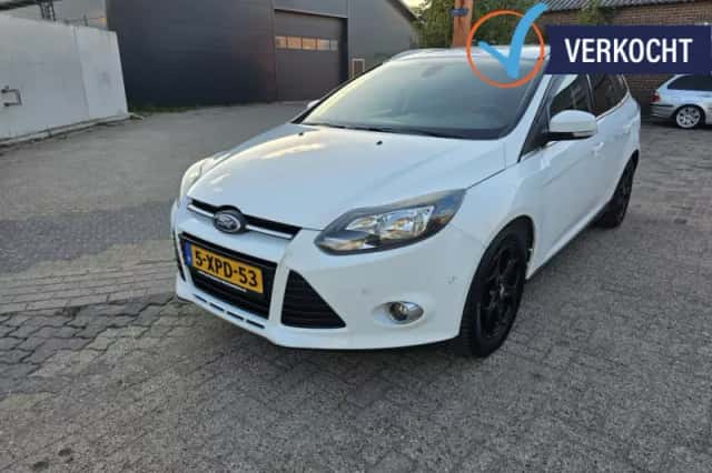 Ford Focus (2014) thumbnail 1