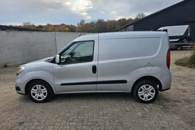 Fiat Doblò (2016) thumbnail 6