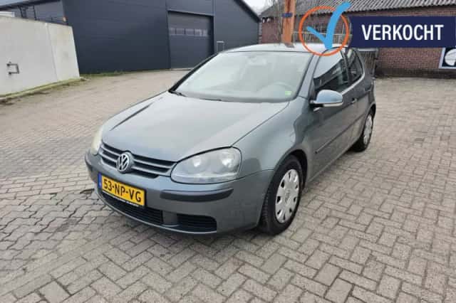 Volkswagen Golf (2004) thumbnail 1