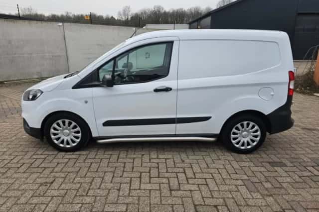 Ford Transit Courier (2021) thumbnail 6