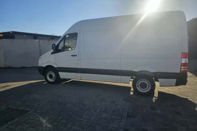 Mercedes-Benz Sprinter (2009) thumbnail 6