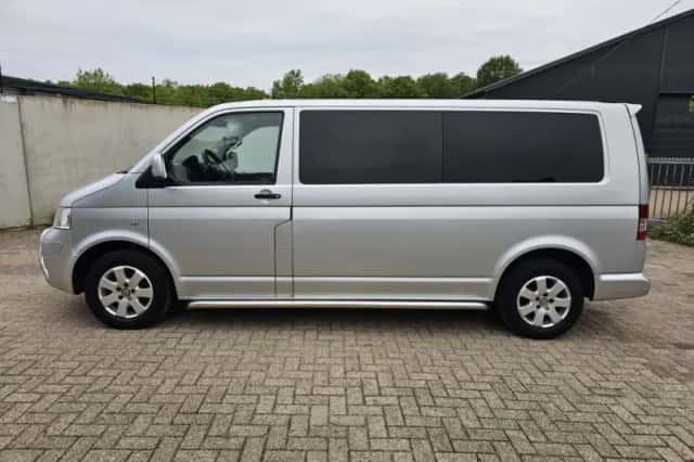Volkswagen Transporter (2004) thumbnail 6