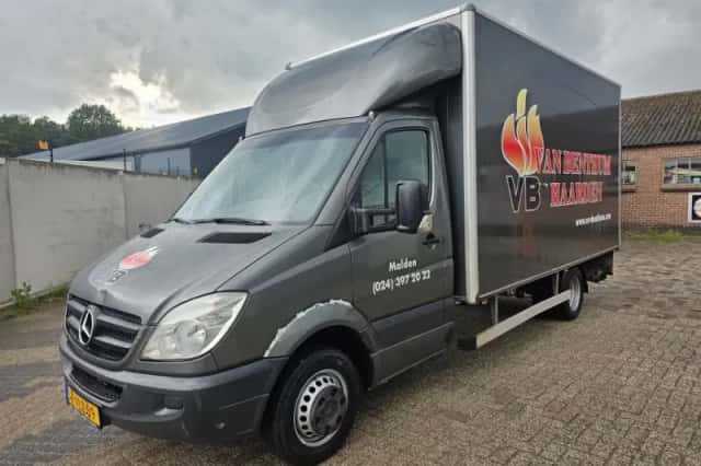 Mercedes-Benz Sprinter (2011) thumbnail 1