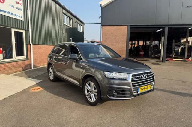 Audi Q7 (2015) thumbnail 3