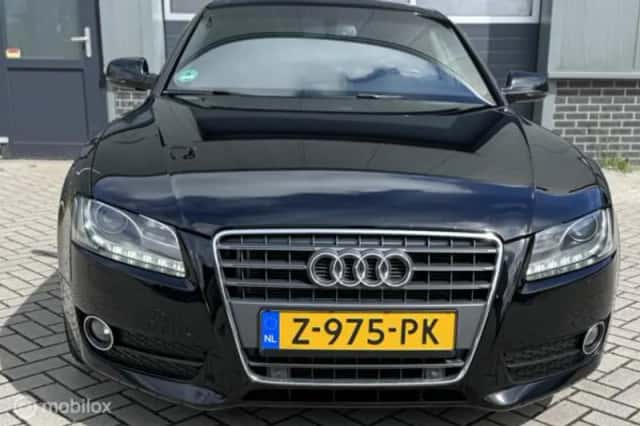 Audi A5 (2010) thumbnail 2