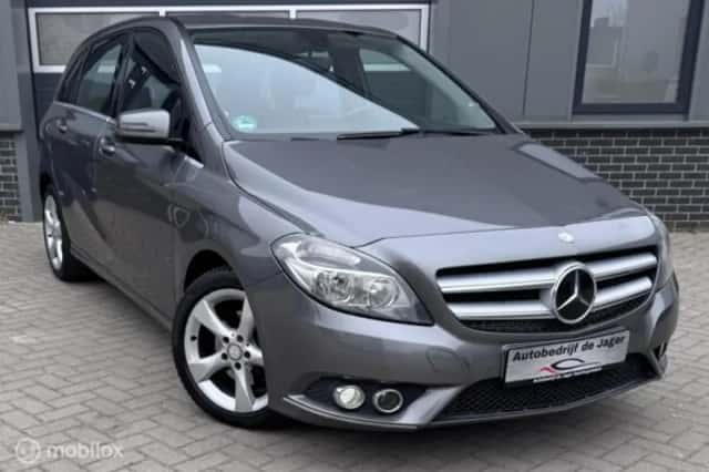 Mercedes-Benz B-Klasse (2013) thumbnail 3