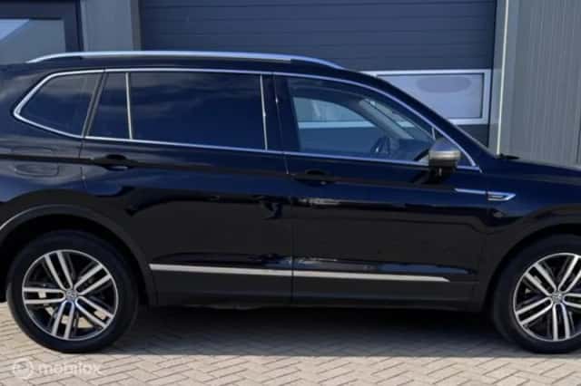 Volkswagen Tiguan (2018) thumbnail 4
