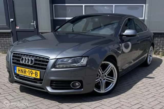 Audi A5 (2011) thumbnail 1