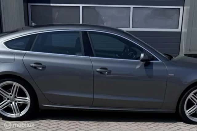 Audi A5 (2011) thumbnail 4