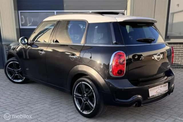 MINI Countryman (2012) thumbnail 6
