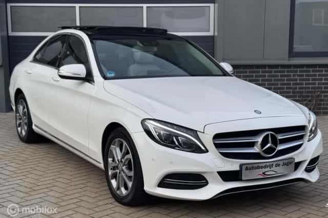 Mercedes-Benz C-Klasse (2015) thumbnail 3