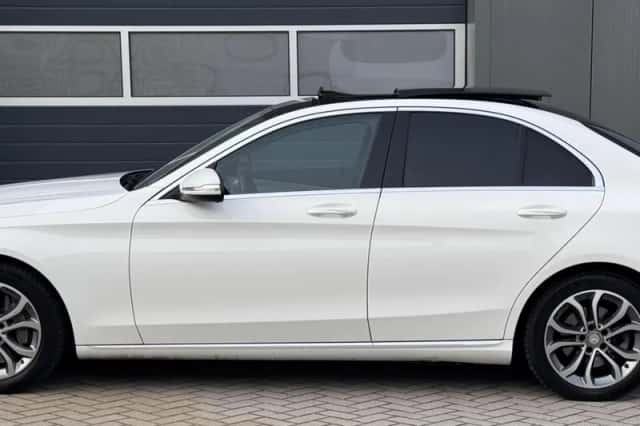 Mercedes-Benz C-Klasse (2015) thumbnail 4