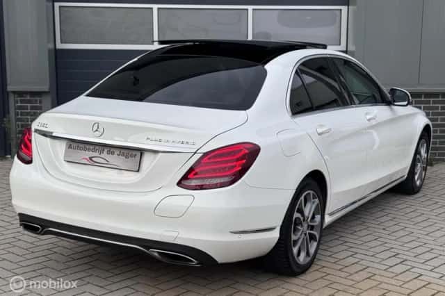 Mercedes-Benz C-Klasse (2015) thumbnail 5