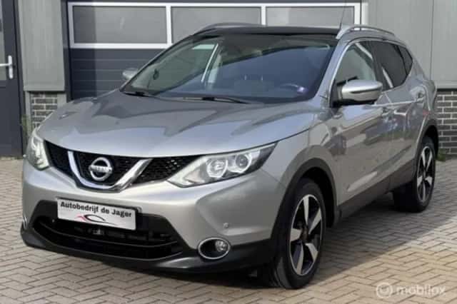 Nissan Qashqai (2015) thumbnail 1