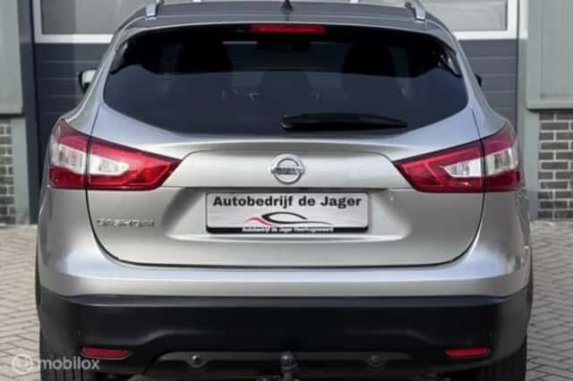 Nissan Qashqai (2015) thumbnail 6