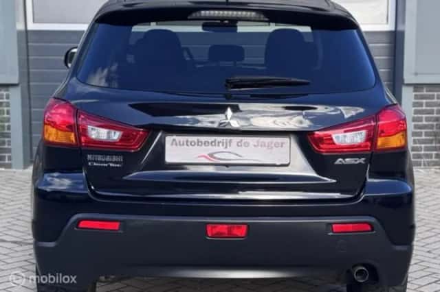 Mitsubishi ASX (2010) thumbnail 6