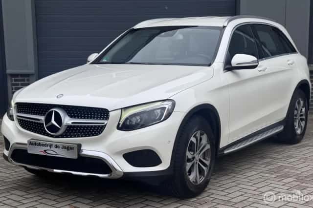 Mercedes-Benz GLC-Klasse (2016) thumbnail 1