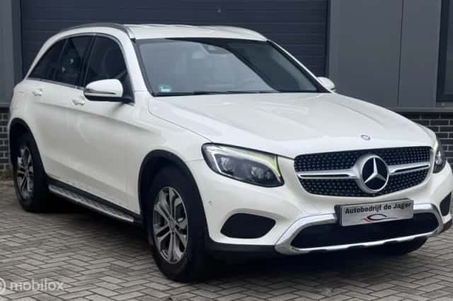 Mercedes-Benz GLC-Klasse (2016) thumbnail 3