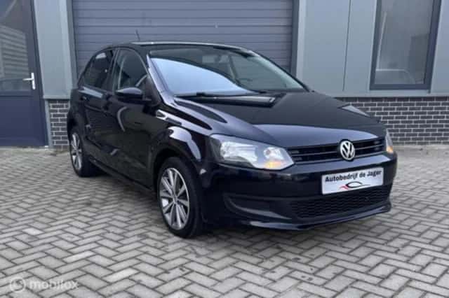 Volkswagen Polo (2010) thumbnail 3