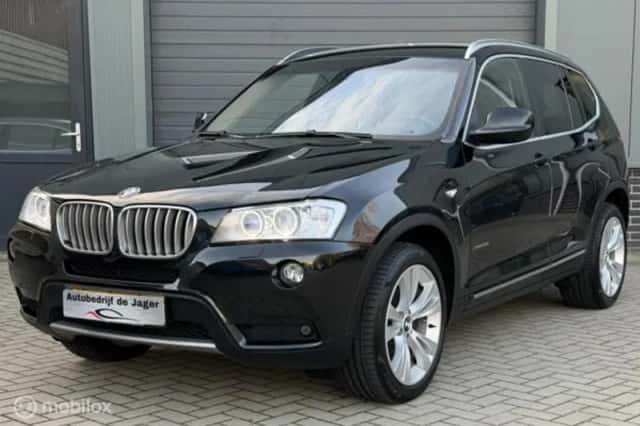 BMW X3 (2011) thumbnail 1