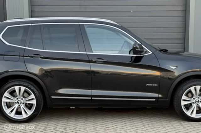BMW X3 (2011) thumbnail 4